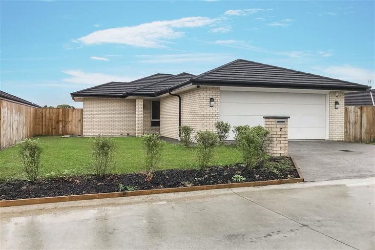 Photo of property in 7 Rohea Place, Opaheke, Papakura, 2113