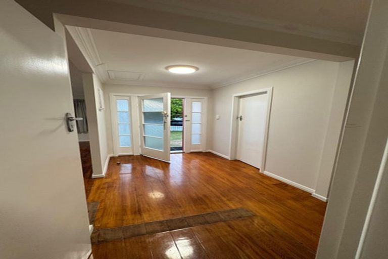 Photo of property in 88 Gardner Avenue, New Lynn, Auckland, 0600