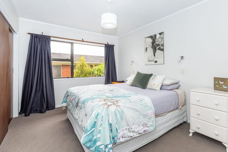 Photo of property in 27 Russleigh Drive, Dinsdale, Hamilton, 3204