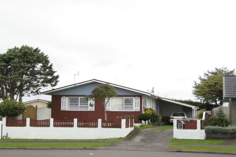Photo of property in 23 Trimble Place, Bell Block, New Plymouth, 4312