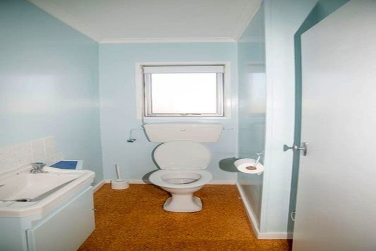 Photo of property in 5 Peach Tree Grove, Maungaraki, Lower Hutt, 5010