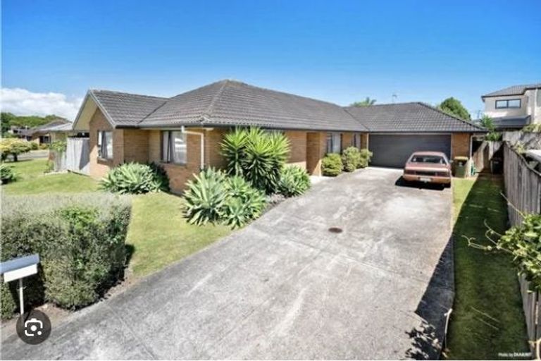 Photo of property in 8 Matuhi Grove, Papatoetoe, Auckland, 2025