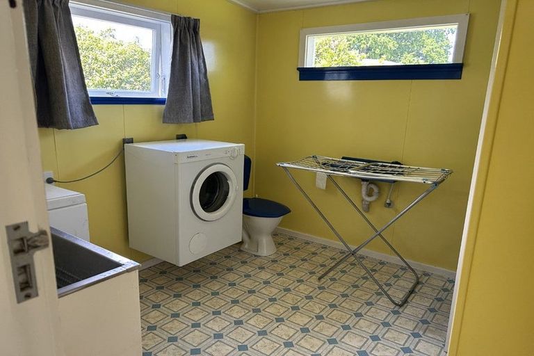 Photo of property in 222a Grove Road, Mayfair, Hastings, 4122