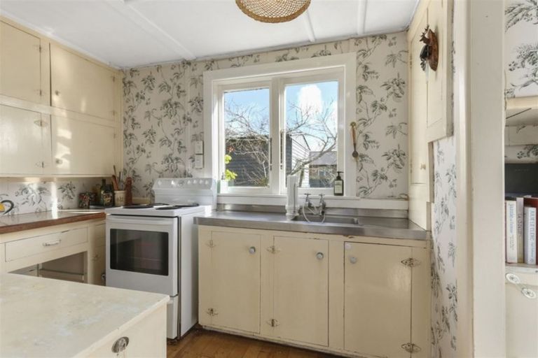 Photo of property in 743 Swanson Road, Swanson, Auckland, 0612