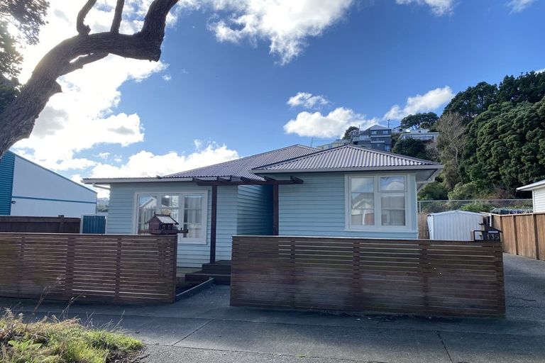 Photo of property in 135 Miramar Avenue, Miramar, Wellington, 6022