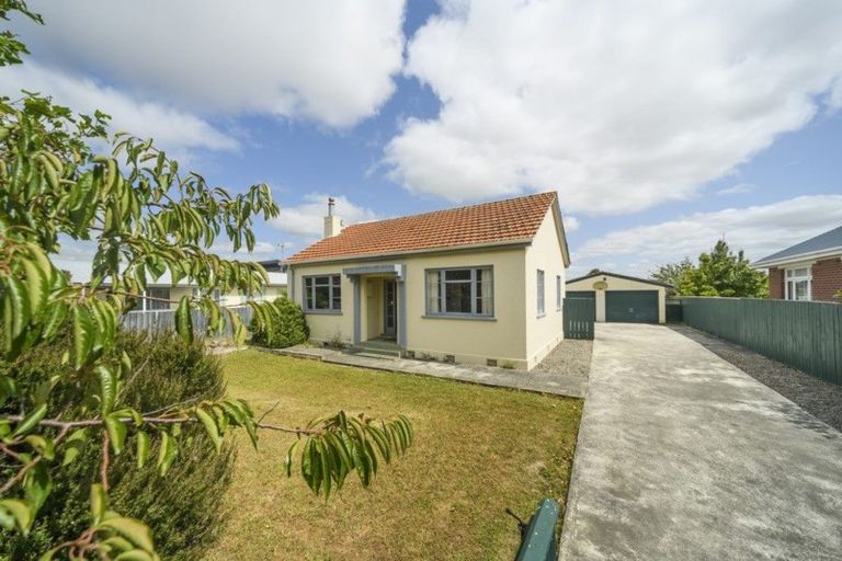 Photo of property in 629 Featherston Street, Roslyn, Palmerston North, 4414
