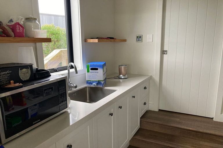 Photo of property in 9 Koru Place, Snells Beach, 0920