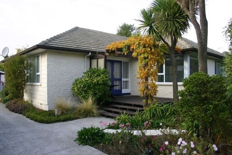 Photo of property in 6 Hounslow Street, Ilam, Christchurch, 8041
