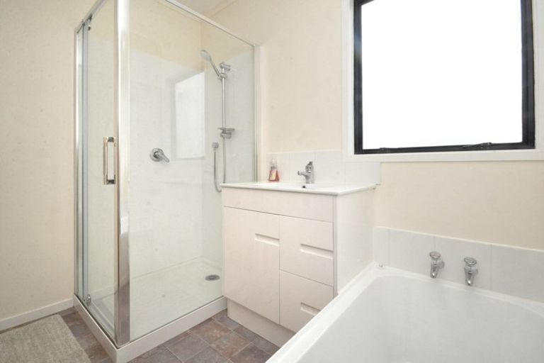 Photo of property in 4 Southview Place, Wattle Downs, Auckland, 2102