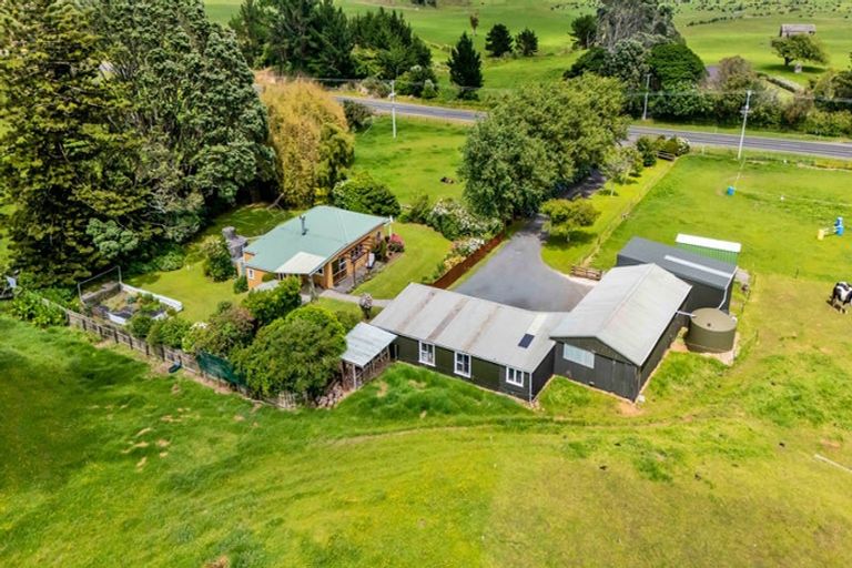 Photo of property in 5610 South Road, Rahotu, Opunake, 4681