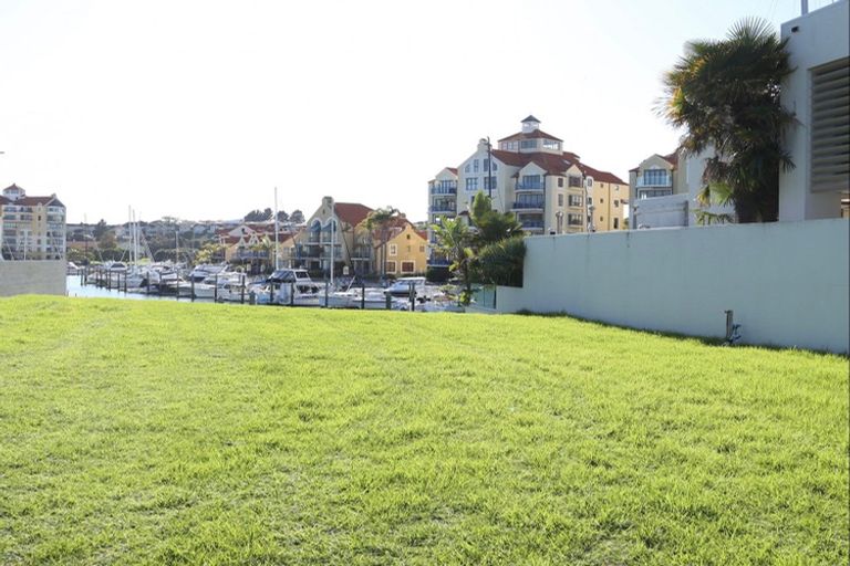 Photo of property in 35 Rue D' Amarres, Gulf Harbour, Whangaparaoa, 0930