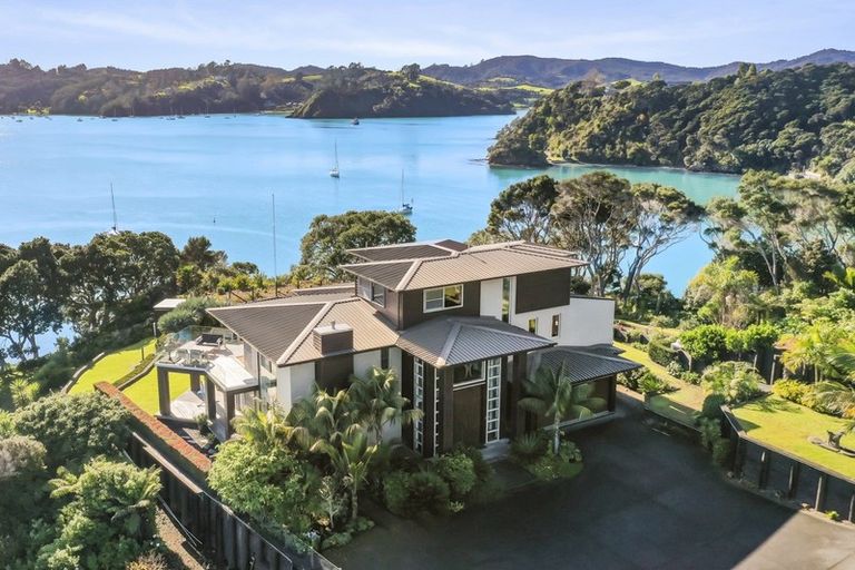 Photo of property in 18b Kaha Place, Russell, 0272