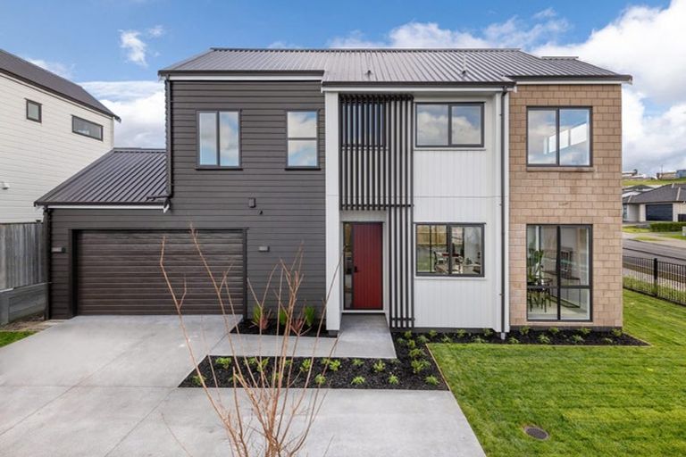 Photo of property in 2 Owen Chapman Drive, Red Beach, 0932