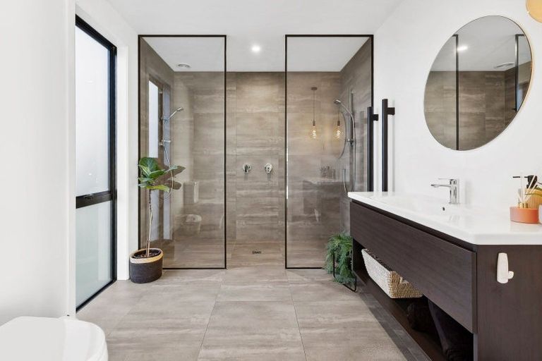 Photo of property in 39 Farrant Drive, Wanaka, 9305