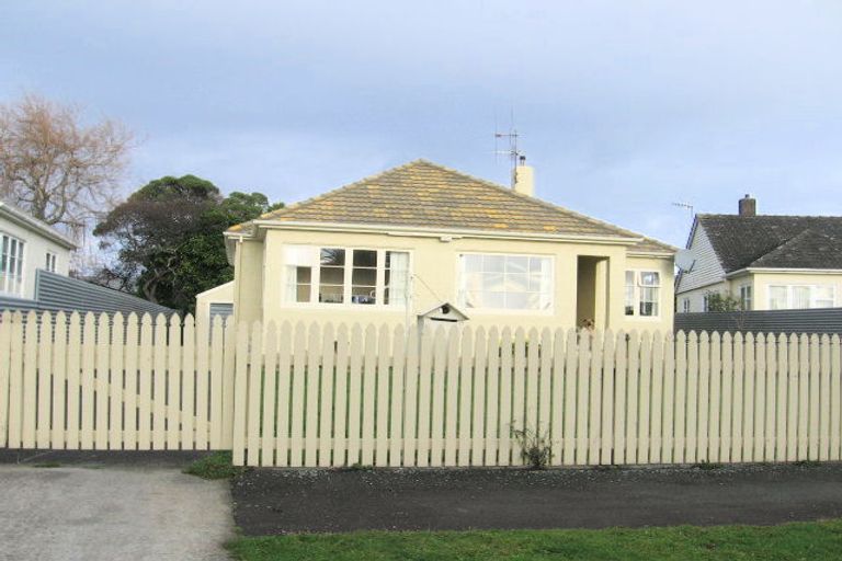 Photo of property in 30 Tyndall Street, Palmerston North, 4414