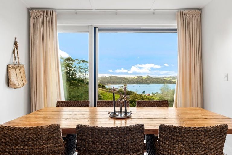 Photo of property in 31 Brick Bay Drive, Sandspit, Warkworth, 0982