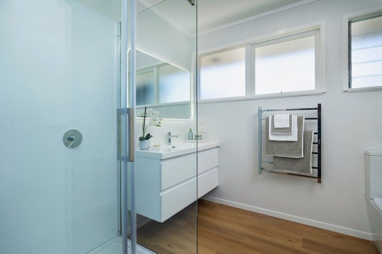 Photo of property in 2/99 Panama Road, Mount Wellington, Auckland, 1062