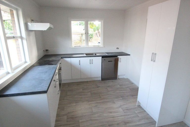 Photo of property in 40 West Lynn Road, Titirangi, Auckland, 0604