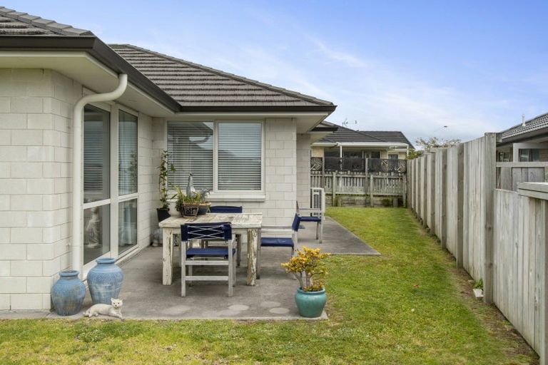 Photo of property in 79 Bert Wall Drive, Omokoroa, 3114