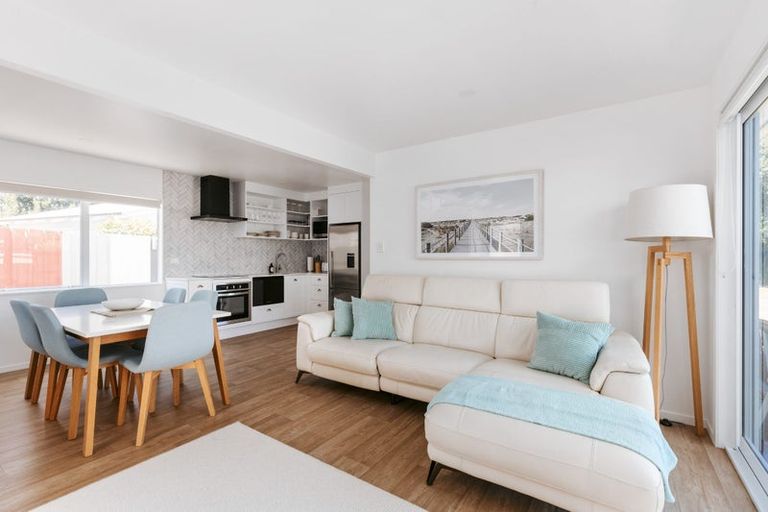 Photo of property in 906 Papamoa Beach Road, Papamoa Beach, Papamoa, 3118