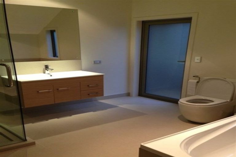 Photo of property in 40a Verran Road, Birkdale, Auckland, 0626