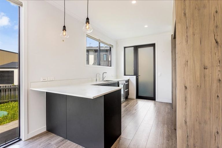 Photo of property in 7 Frank Gill Road, Hobsonville, Auckland, 0616