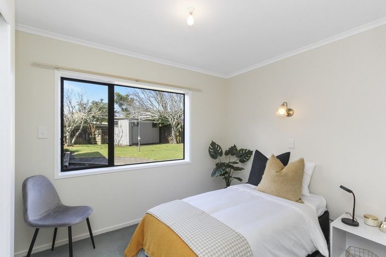 Photo of property in 19 Karina Road, Merrilands, New Plymouth, 4312