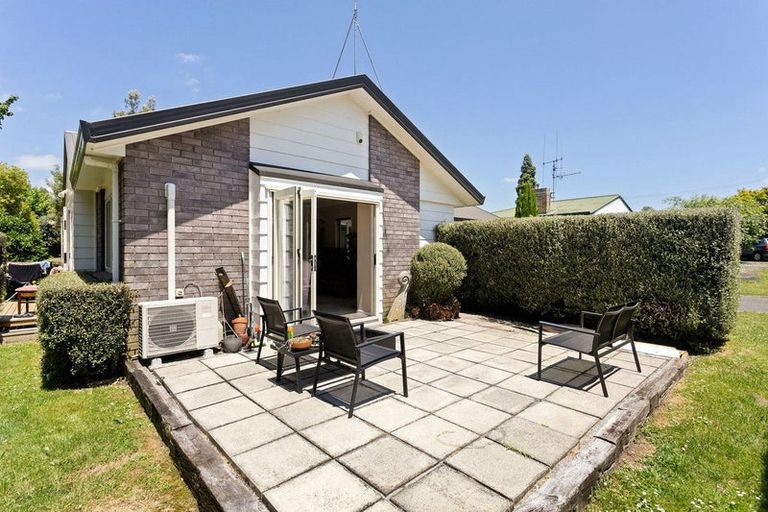 Photo of property in 54 Browning Street, Leamington, Cambridge, 3432