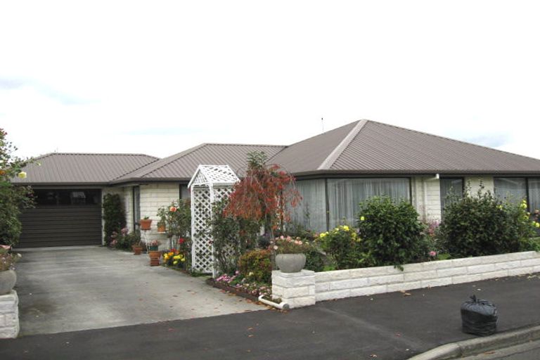 Photo of property in 2 Tulloch Place, Papanui, Christchurch, 8052