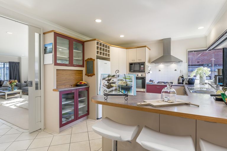 Photo of property in 12 Blackwood Drive, Wattle Downs, Auckland, 2103