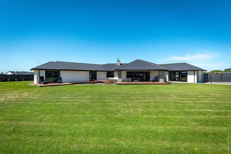 Photo of property in 62 Kingsdowne Drive, West Melton, 7618