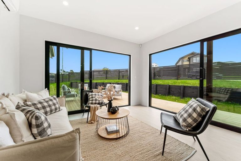 Photo of property in 35 Brigitte View, Snells Beach, 0920