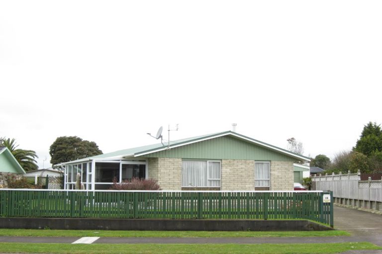 Photo of property in 19 Trimble Place, Bell Block, New Plymouth, 4312