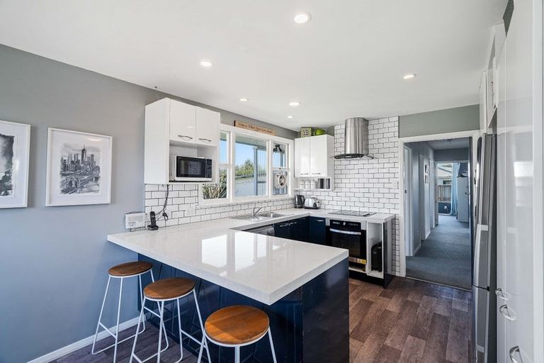 Photo of property in 8 Whelan Place, Hei Hei, Christchurch, 8042