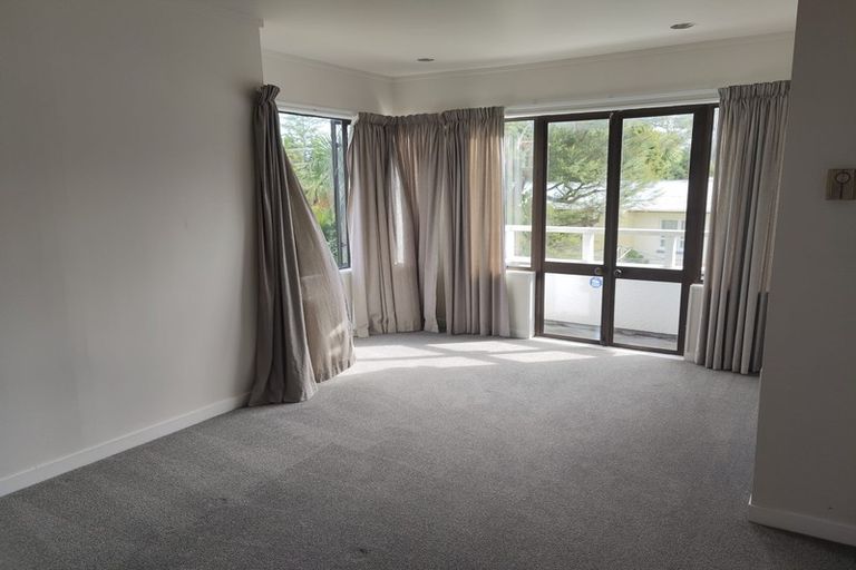 Photo of property in 3/15 Swanson Road, Henderson, Auckland, 0610