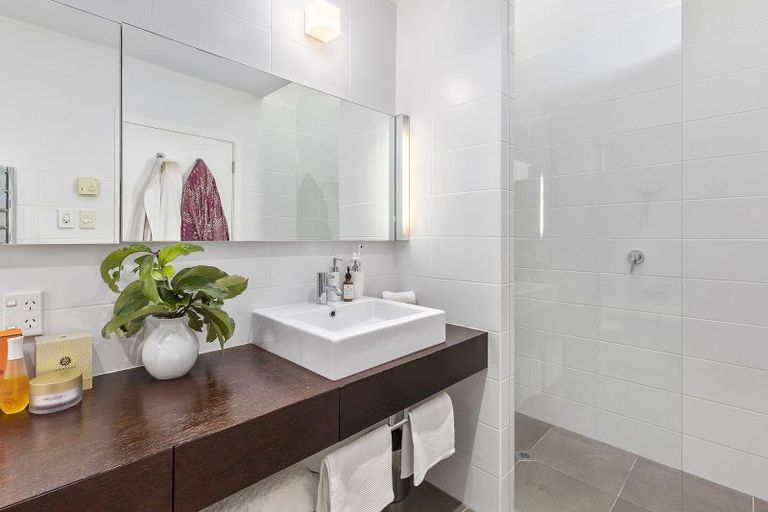 Photo of property in 102 Heke Street, Ngaio, Wellington, 6035