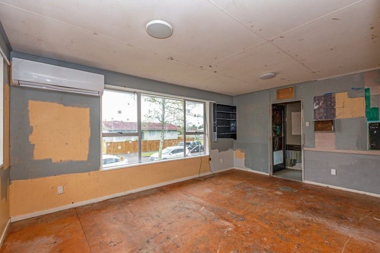 Photo of property in 46 Halswell Crescent, Westbrook, Palmerston North, 4412