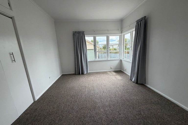 Photo of property in 805 Grove Road, Mayfair, Hastings, 4122