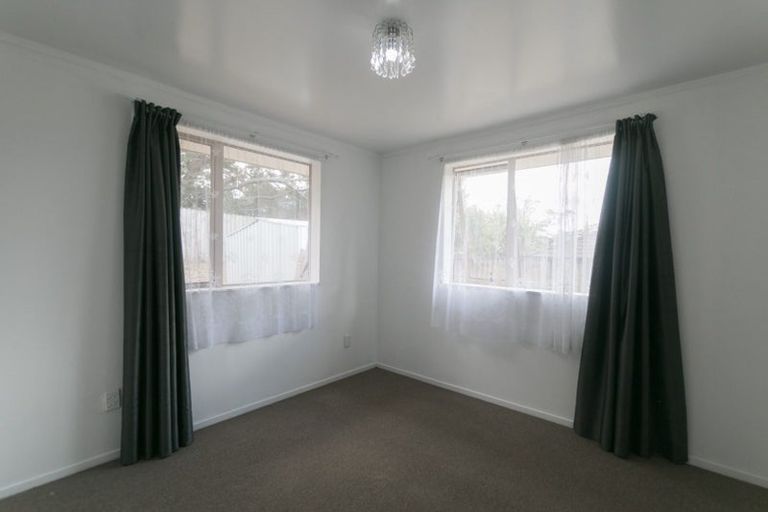 Photo of property in 56 Ruze Vida Drive, Massey, Auckland, 0614