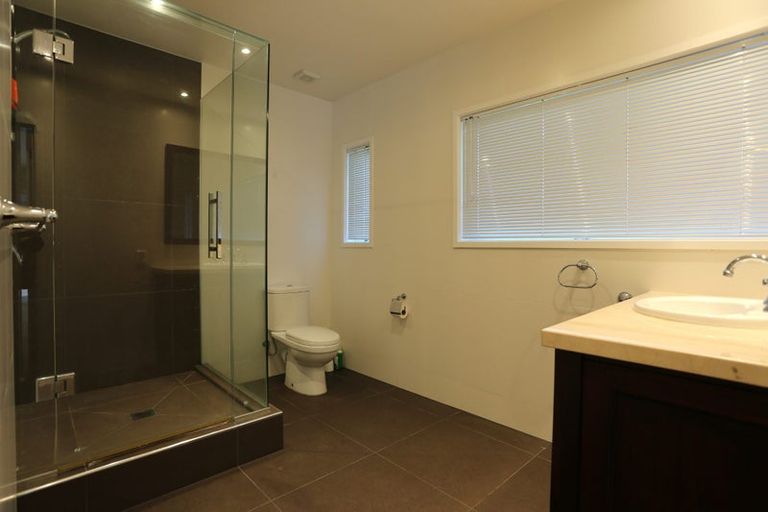 Photo of property in 77 Cliff Road, Torbay, Auckland, 0630