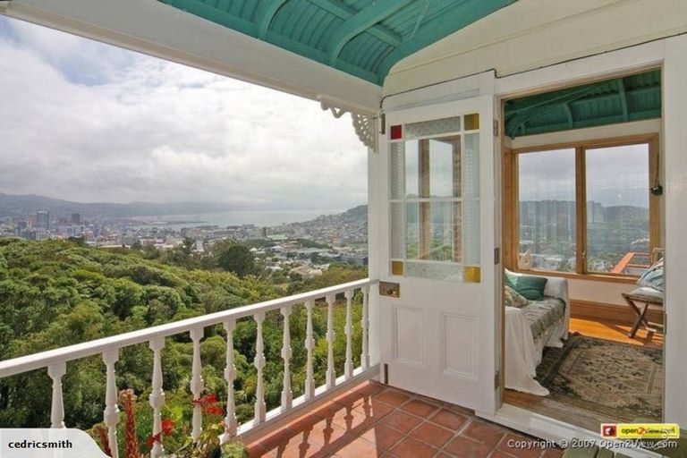 Photo of property in 14 Dorking Road, Brooklyn, Wellington, 6021