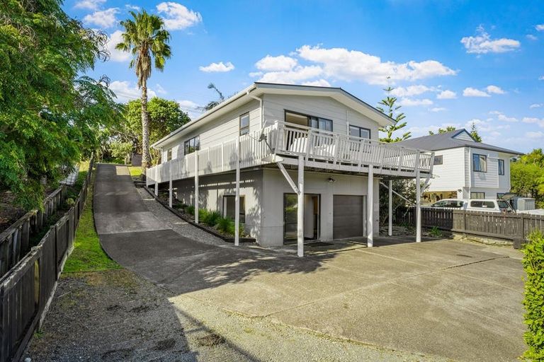Photo of property in 239 Vipond Road, Stanmore Bay, Whangaparaoa, 0932
