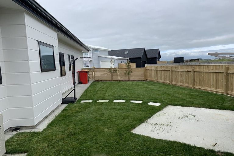 Photo of property in 3 Snappers Lane, Foxton Beach, Foxton, 4815