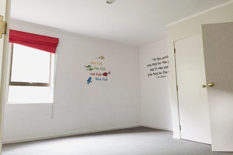 Photo of property in 48 Whitby Crescent, Mairangi Bay, Auckland, 0630