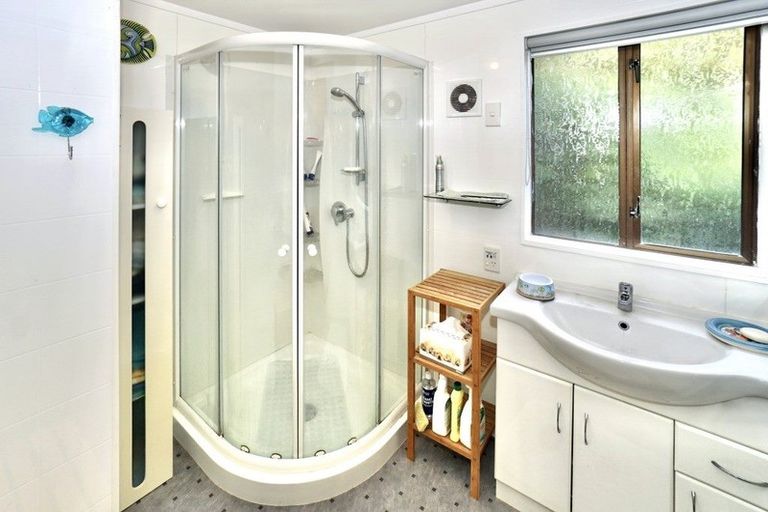 Photo of property in 14 Nettlingham Place, Te Puke, 3119