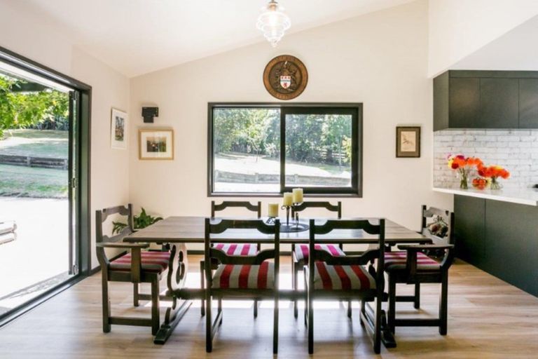 Photo of property in 2067 Taihape Road, Sherenden, Hastings, 4179