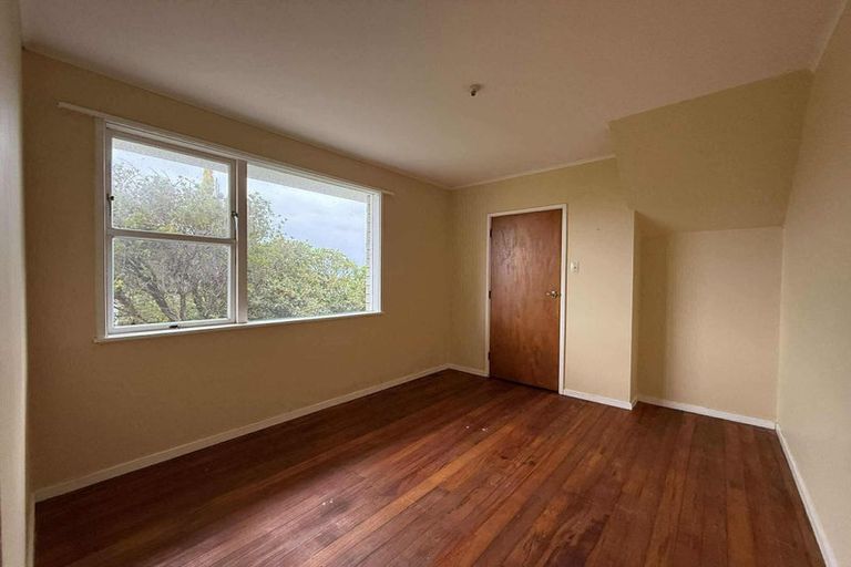 Photo of property in 23 Bushey Way, Maungaraki, Lower Hutt, 5010