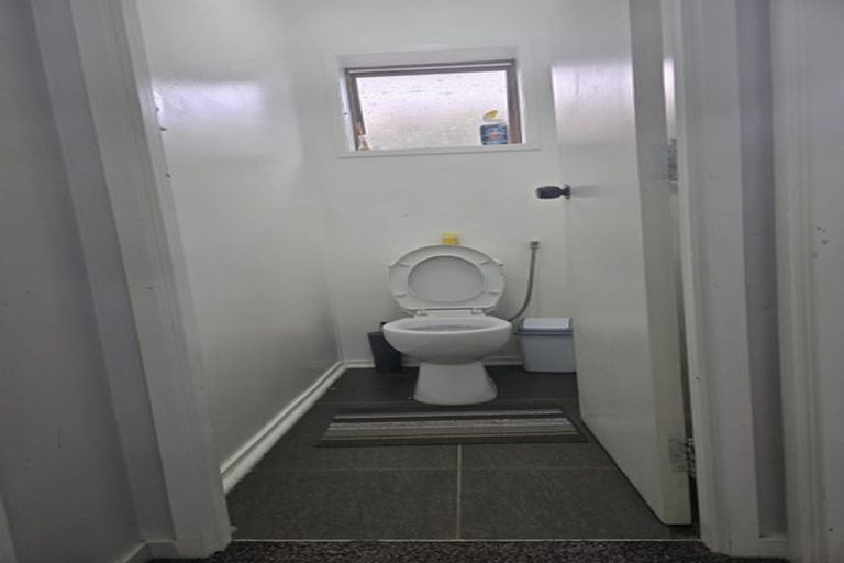 Photo of property in 2/16 Churchill Avenue, Manurewa, Auckland, 2102