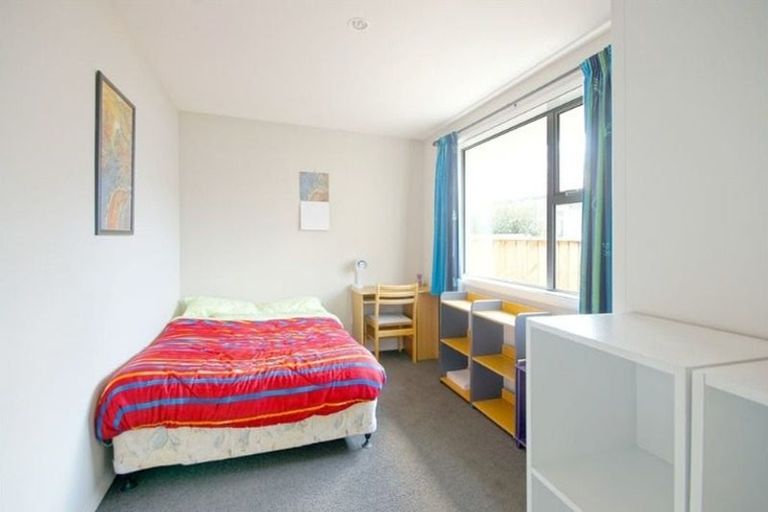 Photo of property in 1/57 Mcfaddens Road, St Albans, Christchurch, 8052