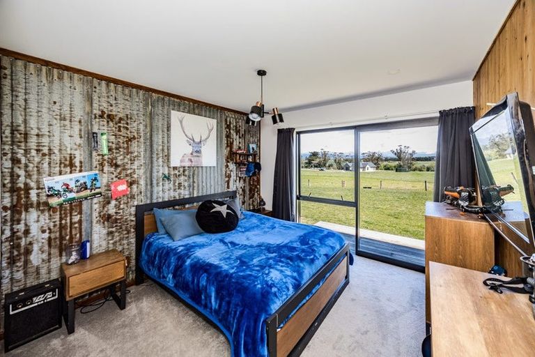 Photo of property in 389 Teschemakers Road, Teschemakers, Oamaru, 9492